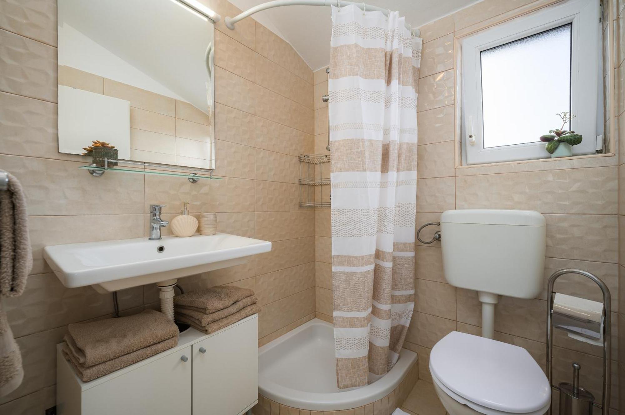 Charming Apartments Rose 1&2 With Pool Пореч Екстериор снимка