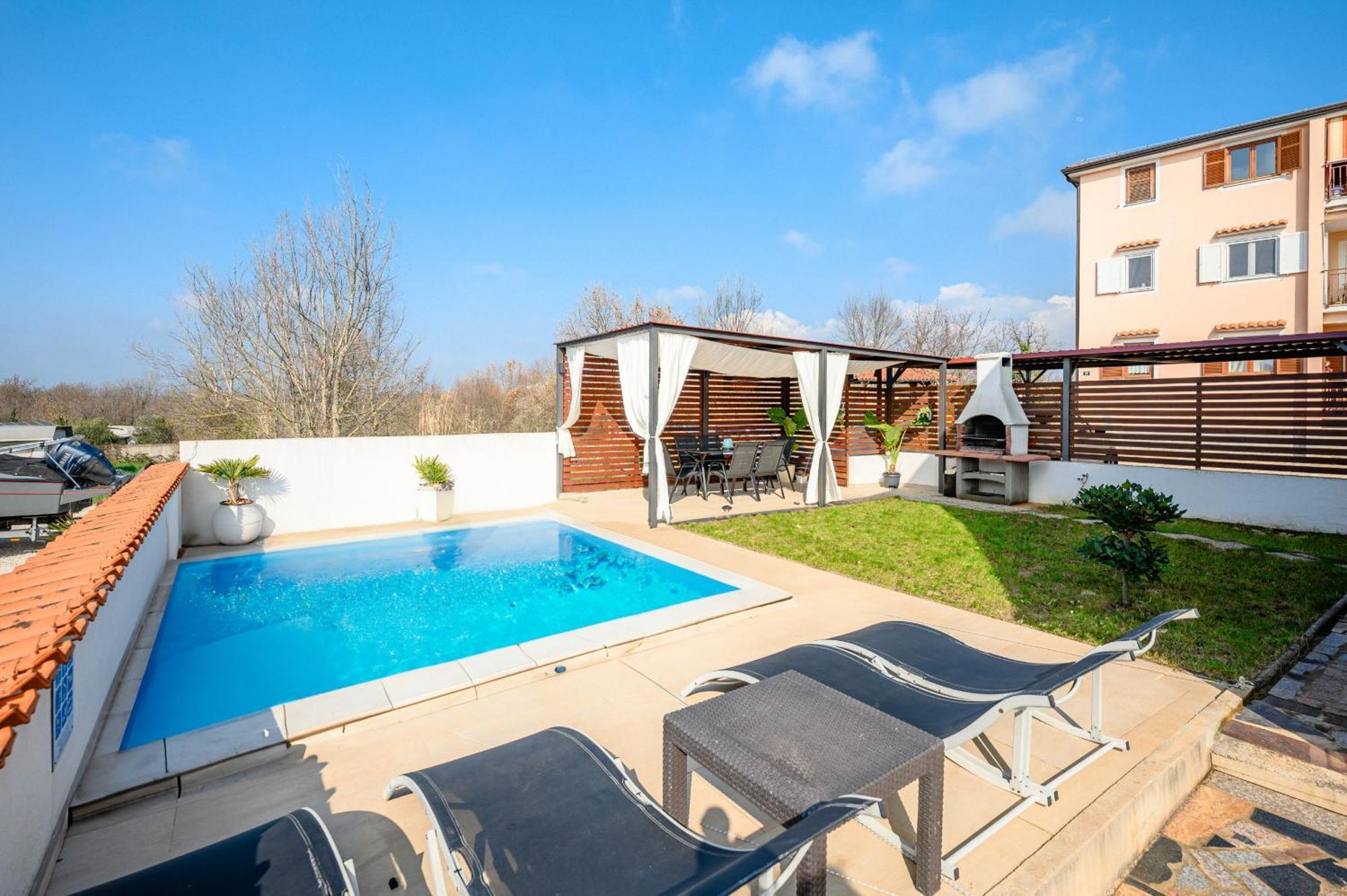 Charming Apartments Rose 1&2 With Pool Пореч Екстериор снимка