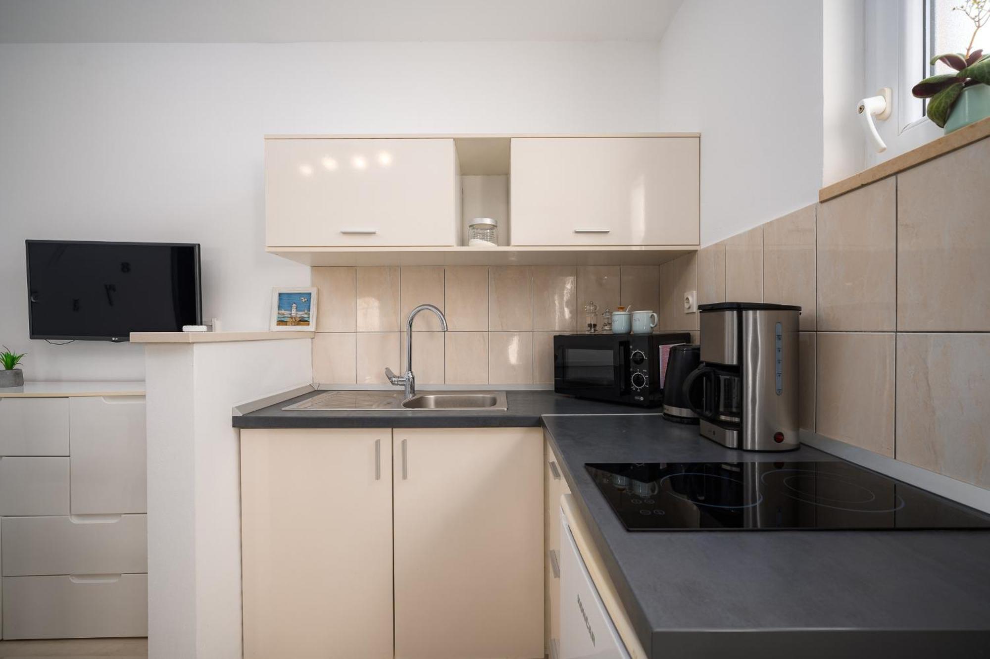 Charming Apartments Rose 1&2 With Pool Пореч Екстериор снимка