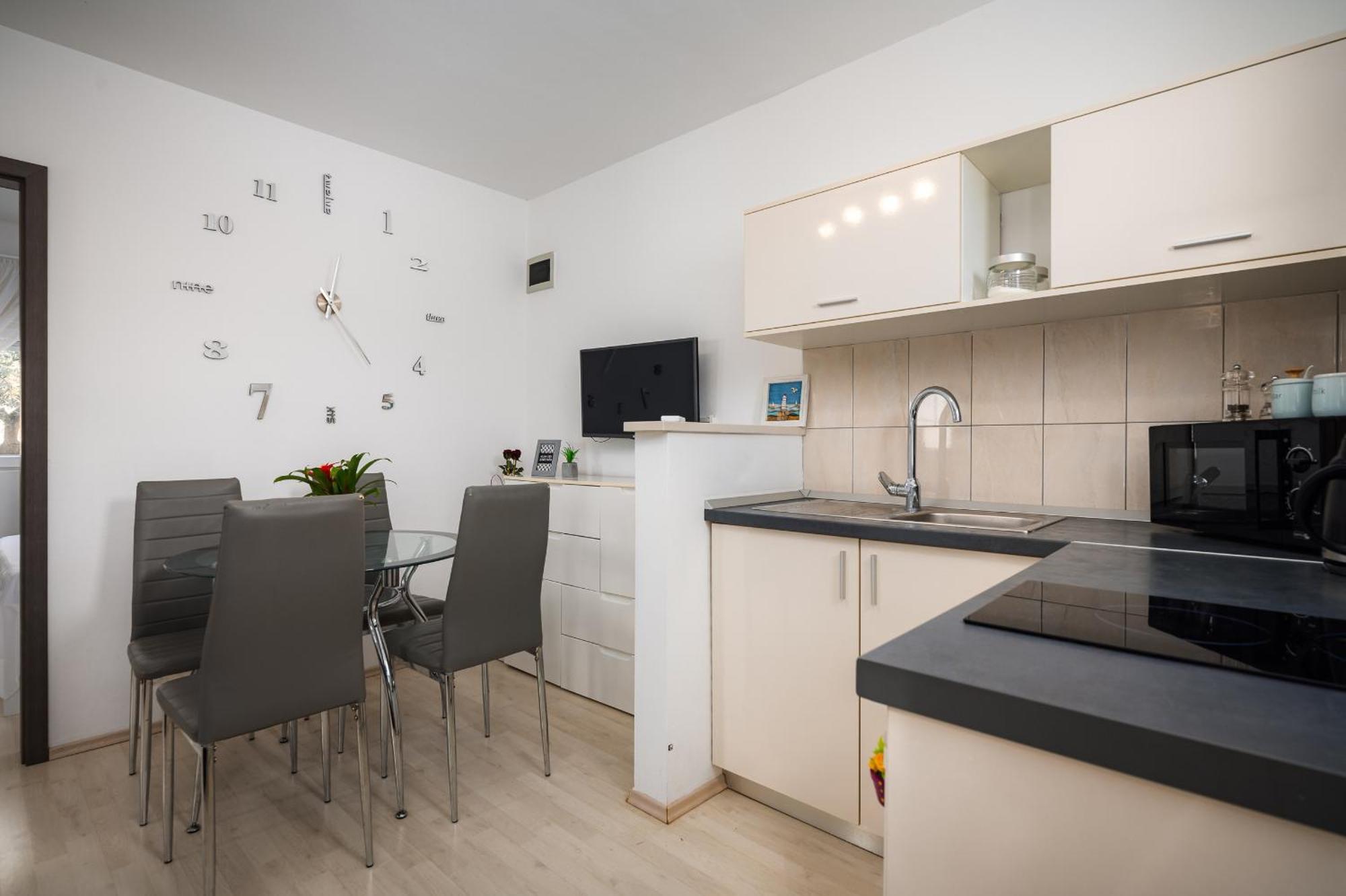 Charming Apartments Rose 1&2 With Pool Пореч Екстериор снимка